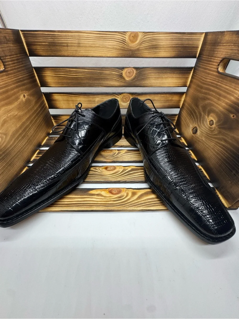 Stacy Adams Black Croc-Embossed Lace-Up Oxfords #0128
